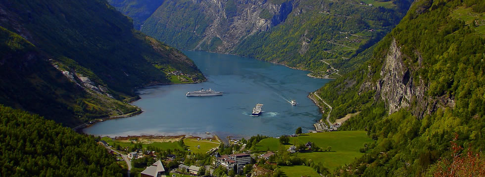 Hurtigruten Port Transfers shuttles