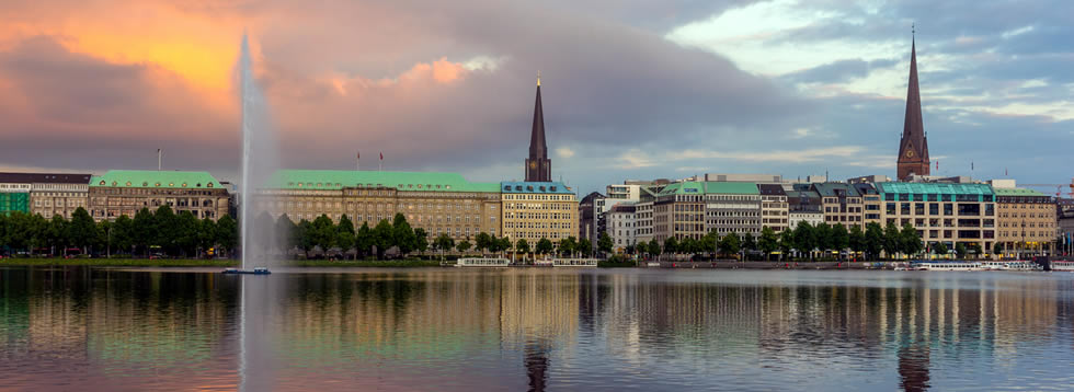 Junges Hamburg hotel shuttles