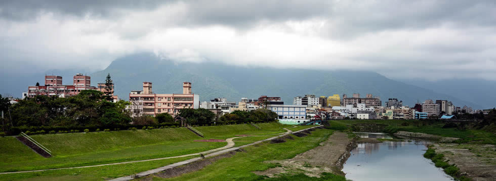 Maison de Chine hotel shuttles