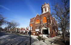 Humboldt Park shuttle to the airport