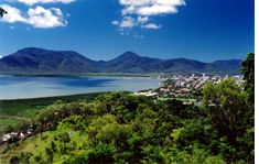 Cairns shuttle to the airport